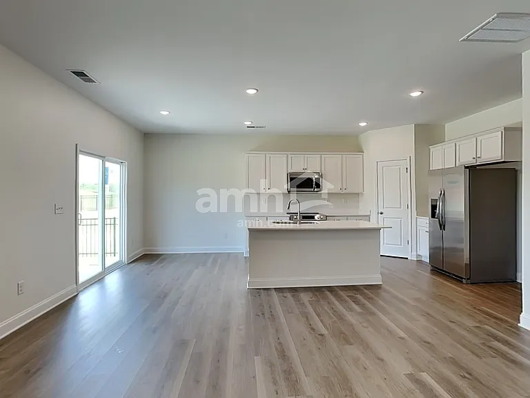 3504 Lincoln Heights Ln — Photo 4