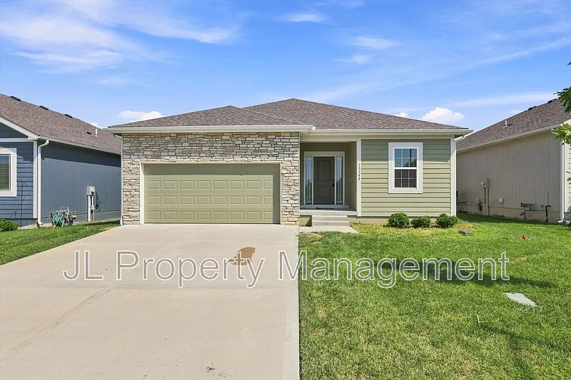 3 bed, 3.0 bath, 2048 sqft, $2,945 — Photo 1