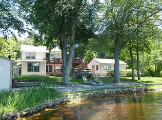 12 Kreyssig Dr, Hope Valley, RI 02832