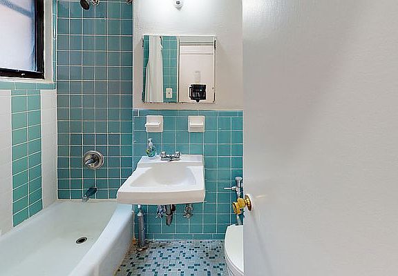 5th image of 210 E 90th St APT 5A