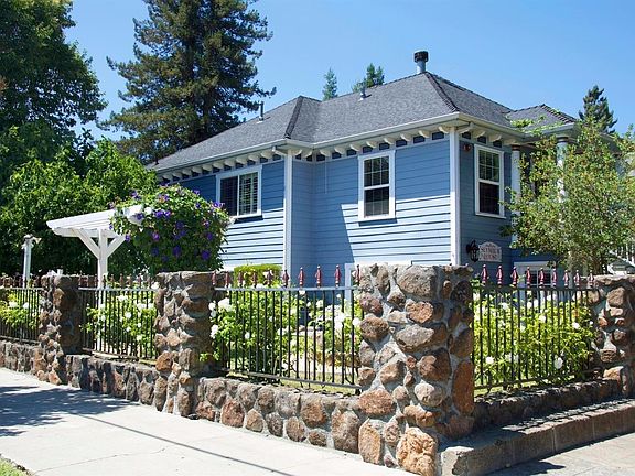 4th image of 509 Seymour St