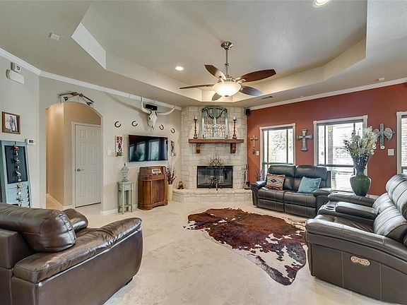 3rd image of 1175 Colorado Dr