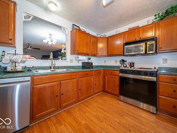 4th image of 2510 Swan Sea Dr