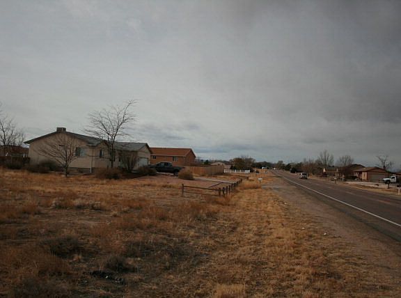 3rd image of 526 E Hahns Peak Ave