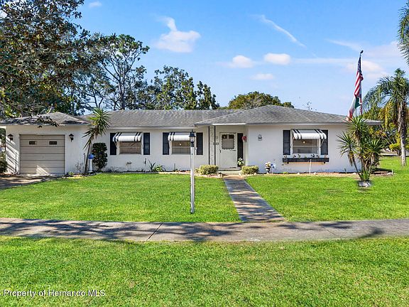 4th image of 7222 Holiday Dr