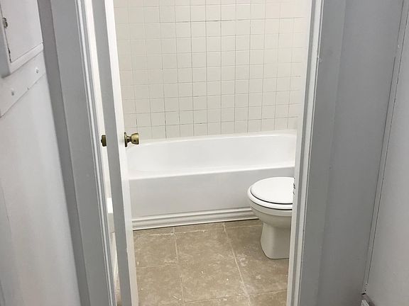 5th image of 617 Herb Hudson Ct