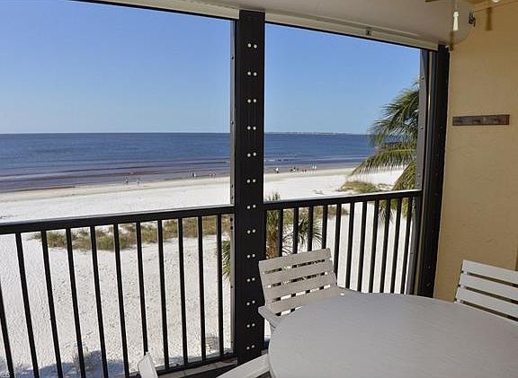 5th image of 600 Estero Blvd #301