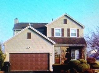 534 Parkside Dr, Carol Stream, IL 60188