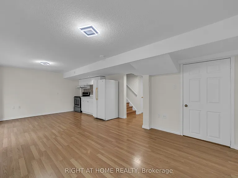 47 Medoc Pl — Photo 6