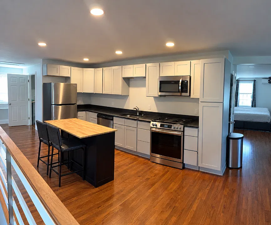 1 bed, 900 sqft, $2,200 — Photo 4