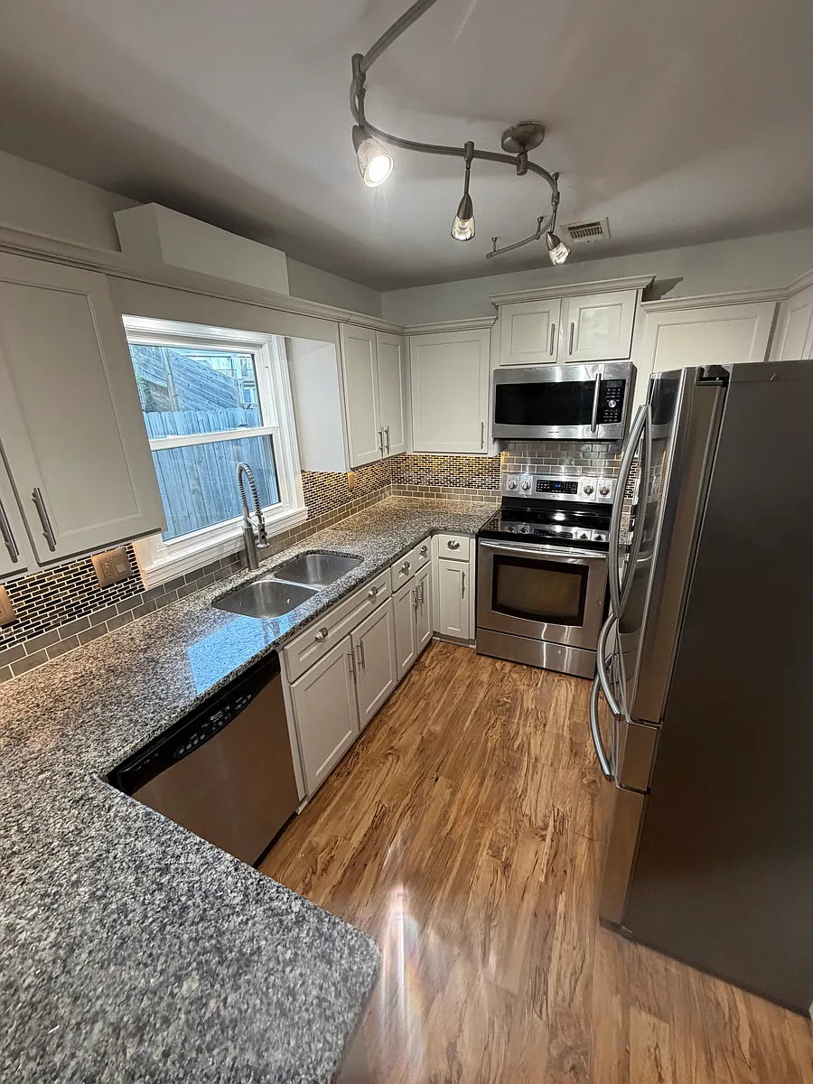 Building Photo - 3411 Cedar Crest Cir