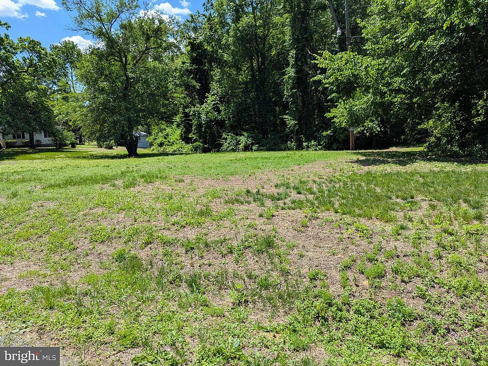 2nd image of 104 Pfalzgroff Rd