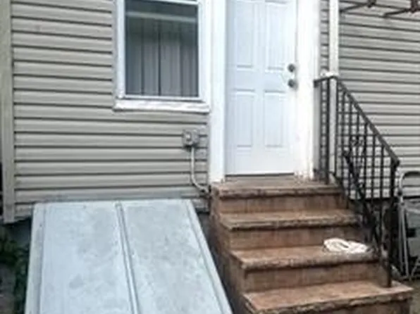 535 27th Street image 4 of 5