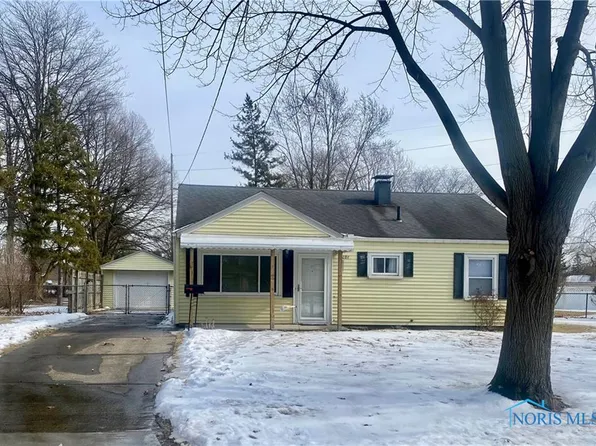 1101 Westfield Dr, Maumee, OH 43537