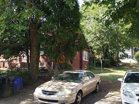 2nd image of 2050 Whitehall St