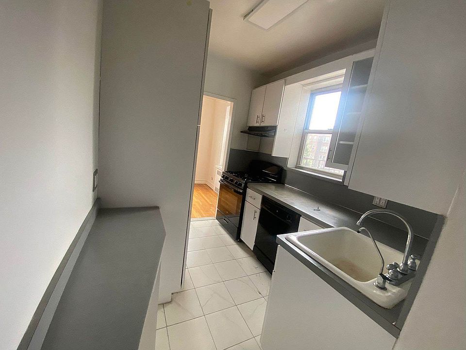 2nd image of 64-12 183rd St #2B