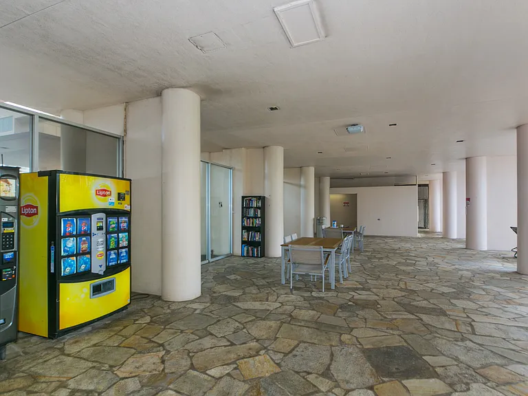 500 University Ave #311 — Photo 28