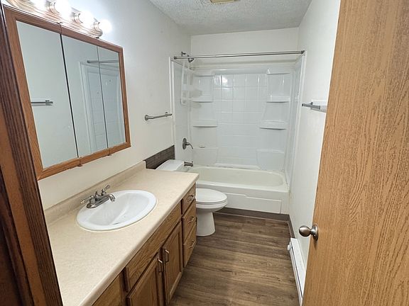 5th image of 1510 E Gateway Cir S #102