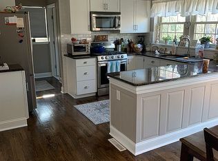 9 Chesterwood Pl, Sicklerville, NJ 08081