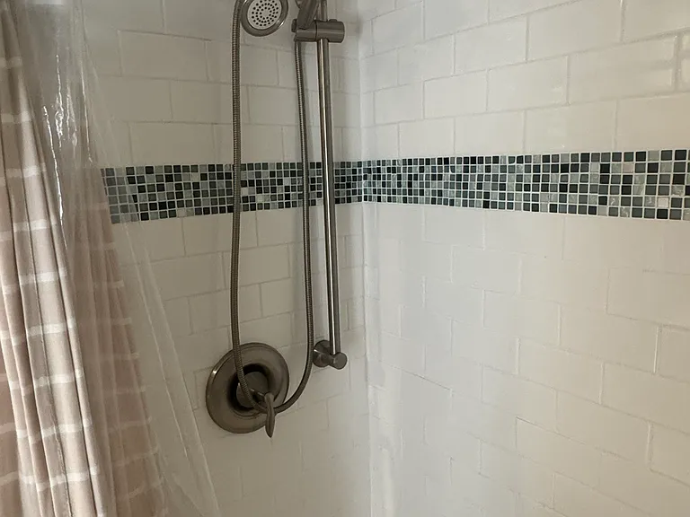 120 Hope Ln — Photo 9