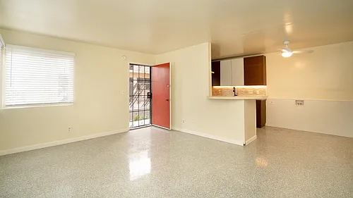1140 Sunvue Pl Photo 1