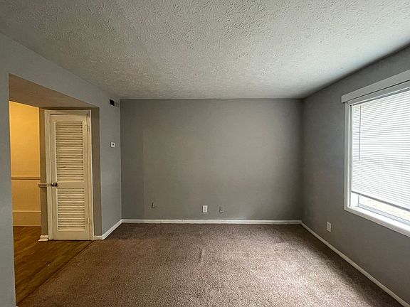 3rd image of 4053 Log Cabin Dr #A-7