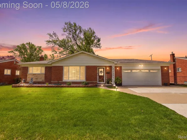 27425 Lyndon St, Livonia, MI 48154