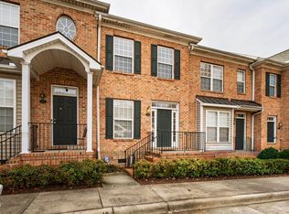 18 Scottish Ln, Durham, NC 27707