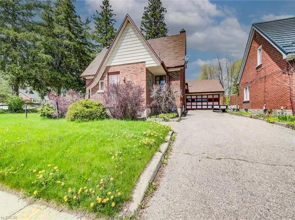 498 Victoria St S, Kitchener, ON N2M 3A7