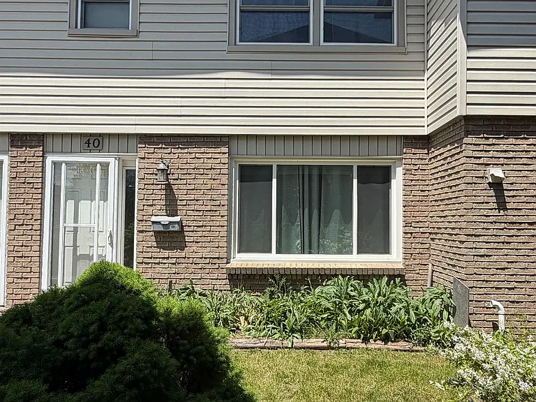 690 Little Grey St #40 — Photo 1