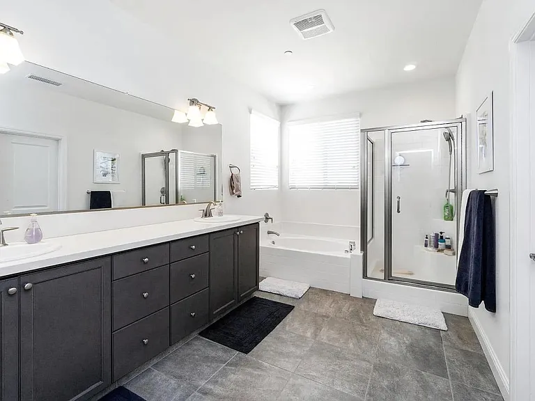 308 Meridian Ave — Photo 23