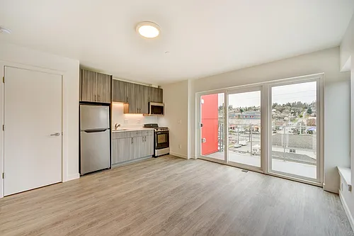 2400 S Hill St #10-11 Photo 1