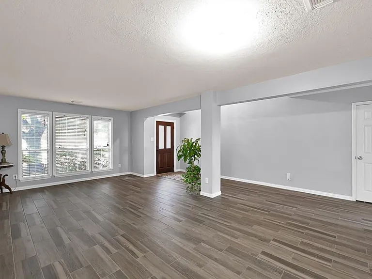 3202 Starbridge Park Ln — Photo 2