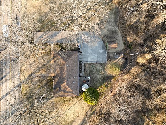 5th image of 1120 N Elizabeth Ave