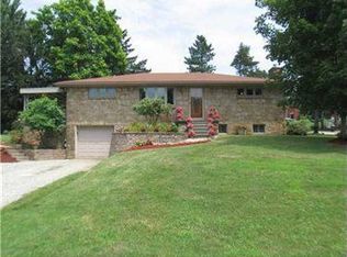 4047 Blue Willow St, Irwin, PA