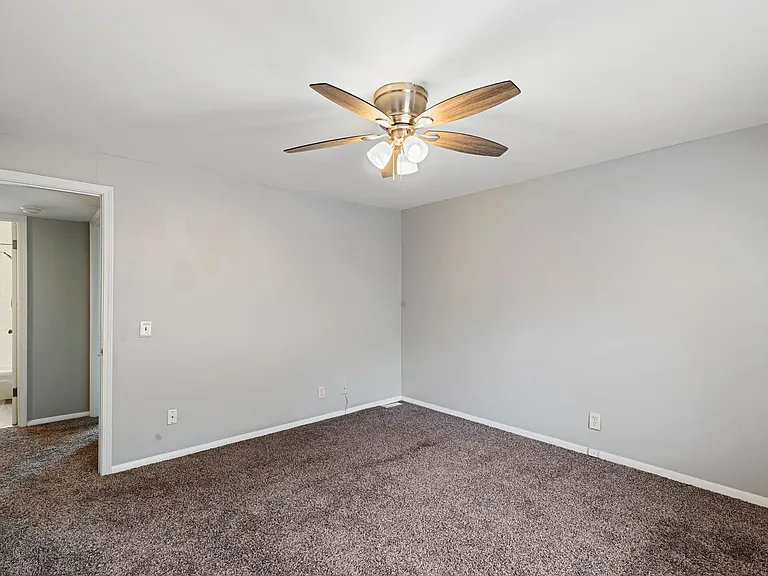 Marella Apartments — Photo 16