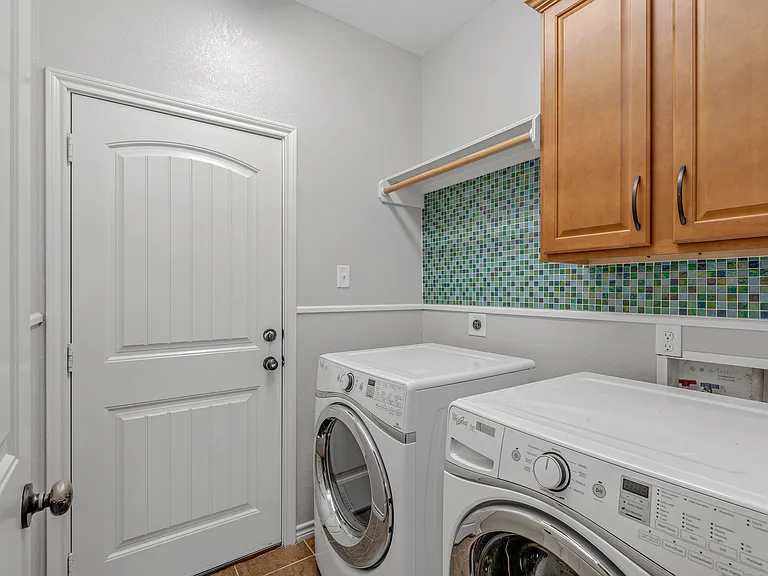 4203 Cedar Creek Ct — Photo 17