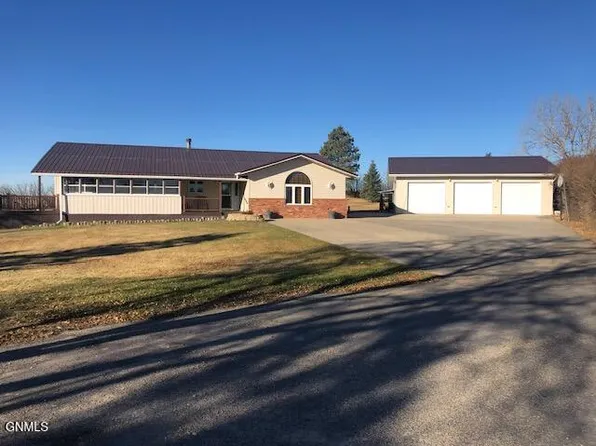 13948 Town And Country South Ct, Williston, ND 58801