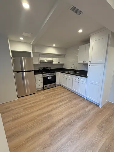 520 W Gutierrez St #E Photo 1