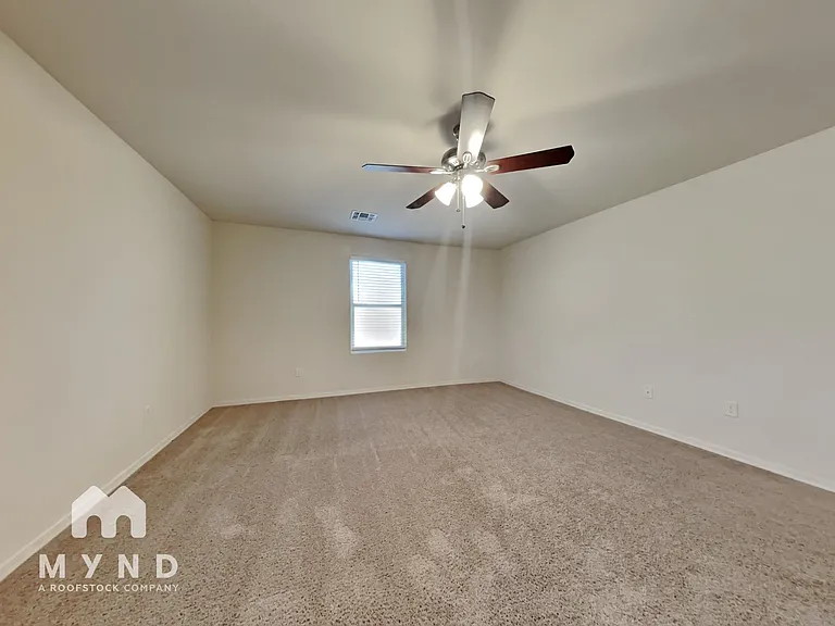 1669 E Prickly Pear Pl — Photo 9