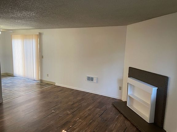 5th image of 16340-16346 NE Glisan St #16346-1