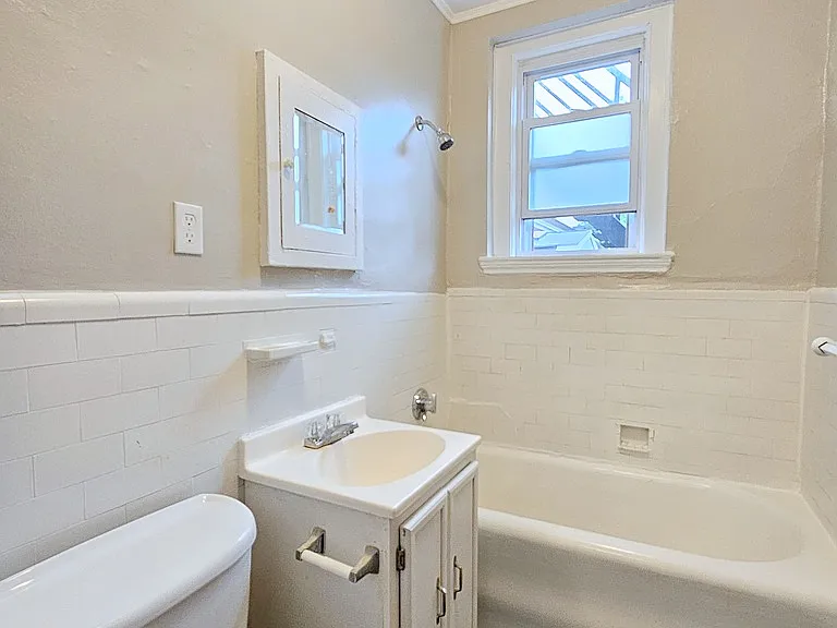 123 Orchard St #35 — Photo 8