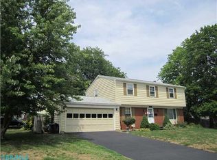 528 Old Coach Rd, Westerville, OH 43081