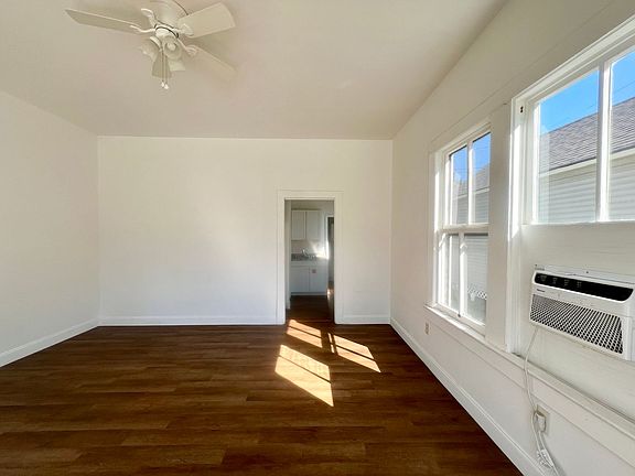 3rd image of 2212 32nd Ave E APT E3