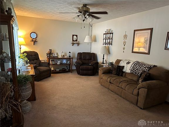 3rd image of 612 Westview Dr