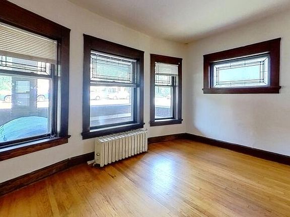 3rd image of 111 E Gorham St APT 1