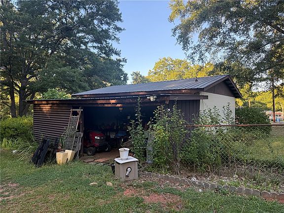 4th image of 115 Waverly Rd