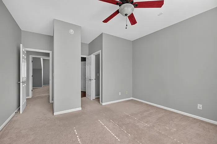 15552 Smithfield Dr — Photo 35