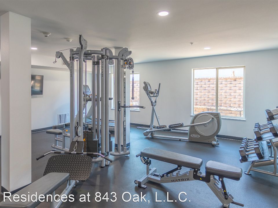 1st image of 843 Oak Ave N #220