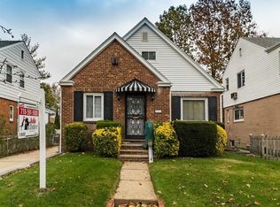 8021 214th St, Queens Village, NY 11427